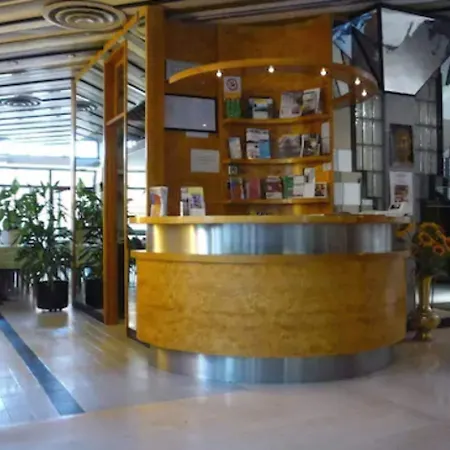 Montecarlo ホテル キアンチャーノ・テルメ