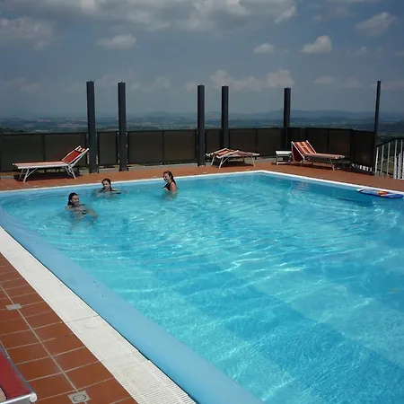 Hotel Montecarlo 3*