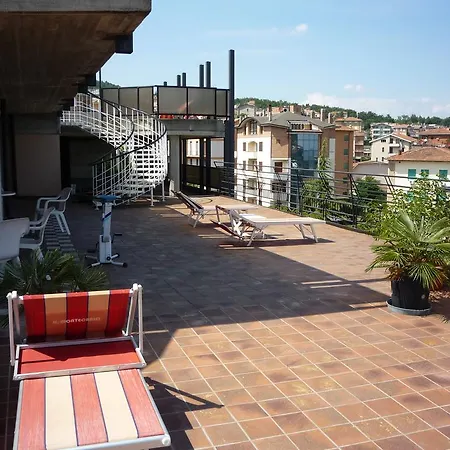 ホテル Montecarlo